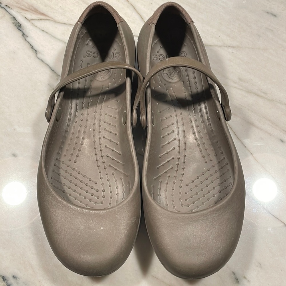 Maryjane Crocs Brown‎ Womens Size 6